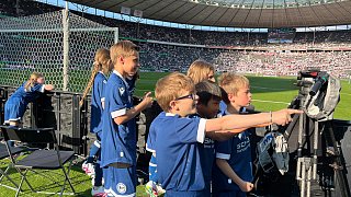 Die elf Einlaufkinder aus OWL bei Arminias Pokalfinale