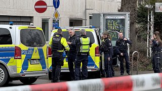 Polizei-Großeinsatz nach Schüssen vorm Bielefelder Landgericht