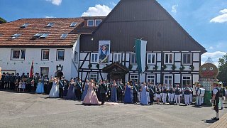 Die erste Schützenkönigin in Ovenhausen