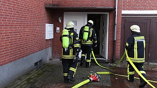 Feuerwehr löscht Küchenbrand in Gütersloh