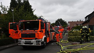 Großeinsatz der Feuerwehr durch Zimmerbrand in Blankenhagen