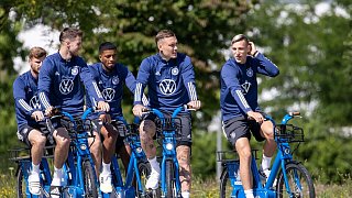 Flick-Kritik am Juni-Viererpack - «100 Prozent» für Sieg