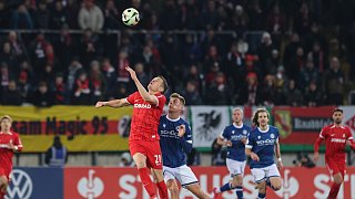 Arminia schlägt Freiburg 3:1.