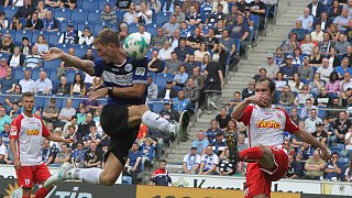 Arminia Bielefeld besiegt Regensburg mit 2:1