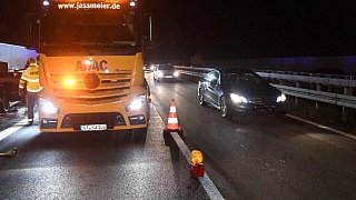 BMW geht auf der A33 plötzlich in Flammen auf