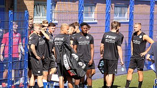 Arminia: Fans begrüßen Neuzugänge beim Trainingsauftakt 2018