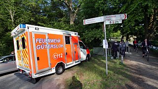 Gütersloh: Gütersloher feiern am 1. Mai - unter den Augen der Polizei