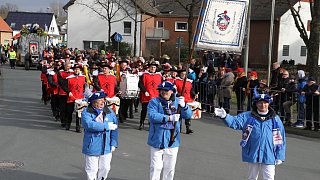 Salzkotten: Karnevalsumzug lockt tausende Schaulustige nach Scharmede