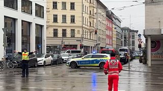 Mutmaßlicher Anschlag in München – Auto in Menschengruppe gefahren