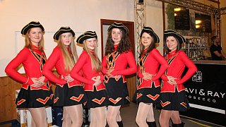 Ganz Peckelsheim feiert mit 