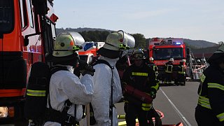 Katastrophenschutzübung auf der A 33 zwischen Halle und Borgholzhausen