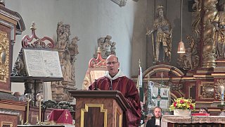 Höxter: Wetterbedingter Umzug für das Vitusfest in Corvey