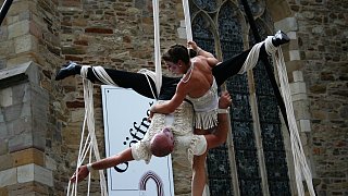 Theater mit Zirkuselementen