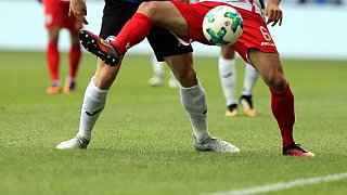 Arminia Bielefeld besiegt Regensburg mit 2:1