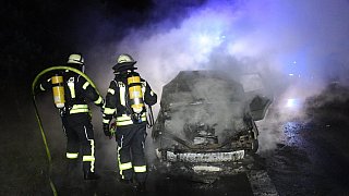 Unfälle und Pkw-Brand auf der A33 bei Schloß Holte-Stukenbrock
