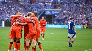 SC Paderborn siegt 2:0 gegen FC Schalke 04