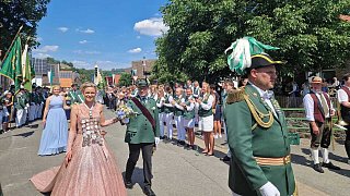 Die erste Schützenkönigin in Ovenhausen