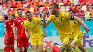 Schewtschenko zittert: Ukraine weiter im Achtelfinal-Rennen