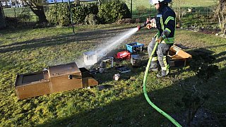 Feuerwehr löscht Wohnungsbrand in Verl