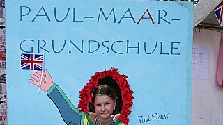 Paul Maar besucht Sommerfest der Grundschule Hiddenhausen