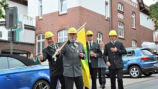 Bierpolonaise der Schützen