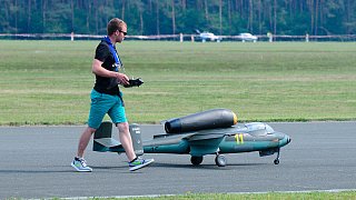 Oerlinghausen: Flugplatzfest lockt mit Oldtimern der Lüfte