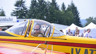 Oerlinghausen: Flugplatzfest lockt mit Oldtimern der Lüfte