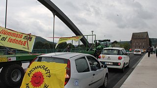 Beverungen: Eröffnung der Weserbrücke und Protestkorso
