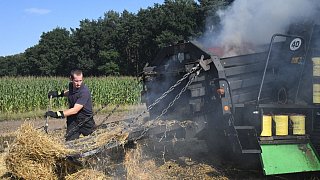 Stoppelfeldbrand in Niehorst