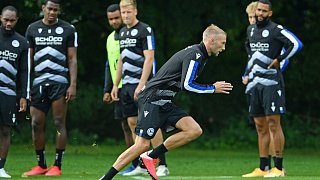 Das erste Arminia-Training mit Neuzugang Mike van der Hoorn