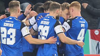 Bildergalerie zum Pokalspiel von Arminia Bielefeld gegen den HSV