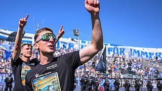 Arminia ist Tabellenführer