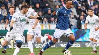 Arminia schlägt Erzgebirge Aue 2:1.