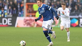Arminia schlägt Erzgebirge Aue 2:1.