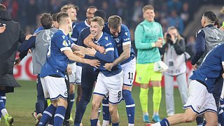 Arminia Bielefeld schlägt Werder Bremen 2:1.