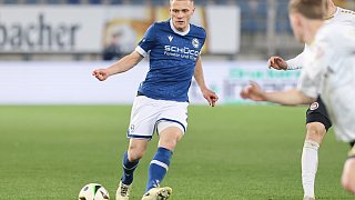 Arminia Bielefeld schlägt Wehen Wiesbaden 4:2.