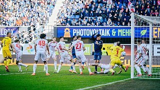 SC Paderborn gegen 1. FC Köln - Impressionen vom Spiel