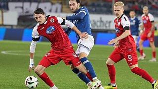 Arminia Bielefeld schlägt Viktoria Köln 2:0.