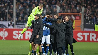 Arminia schlägt Freiburg 3:1.