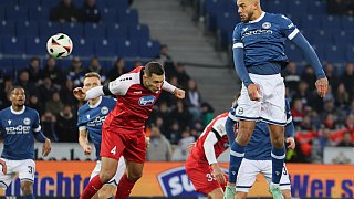 Arminia Bielefeld schlägt Viktoria Köln 2:0.
