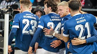 Arminia schlägt Freiburg 3:1.