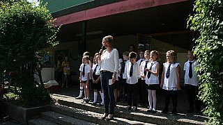 Paul Maar besucht Sommerfest der Grundschule Hiddenhausen
