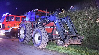 Feuerwehr löscht Lkw-Brand in Herzebrock-Clarholz