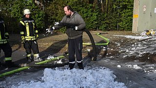 Trafo brennt in Neuenkirchen - Mehrere tausend Haushalte ohne Strom