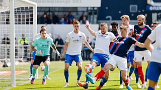 Werder gewinnt Topspiel und übernimmt Tabellenspitze