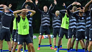 Das erste Arminia-Training mit Neuzugang Mike van der Hoorn