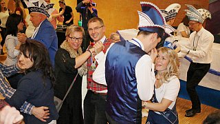 Beverungen: Carnevalsverein Weserbrücke Beverungen feiert Eröffnungsball