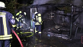 Brand einer Gartenlaube an der Oststraße in Gütersloh