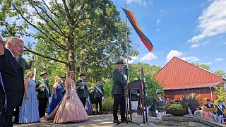 Die erste Schützenkönigin in Ovenhausen