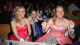 Warburg: Die Warburger Schützen und Regenten feiern beim Stadtschützenfest in Calenberg ihr Stadtschützenkönigspaar Rainer und Bärbel Schnückel